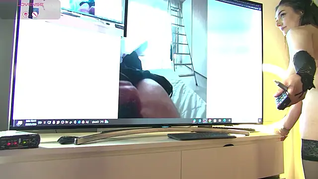 MaddyHeart Chat XXX live