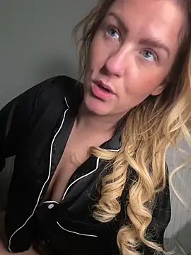 Charleigh_xxのウェブカメラショー