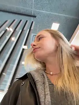 sssativa_more's Live XXX Chat