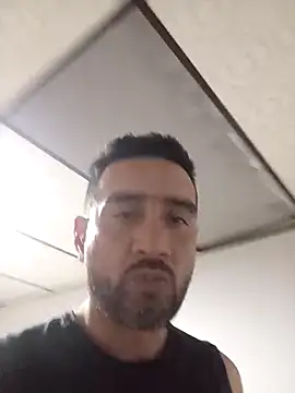 Pokazy przed kamerką – ahsssex2026