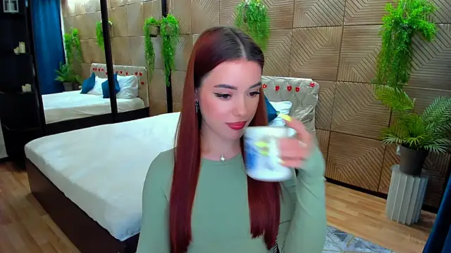 PutOnRepeat live XXX chat