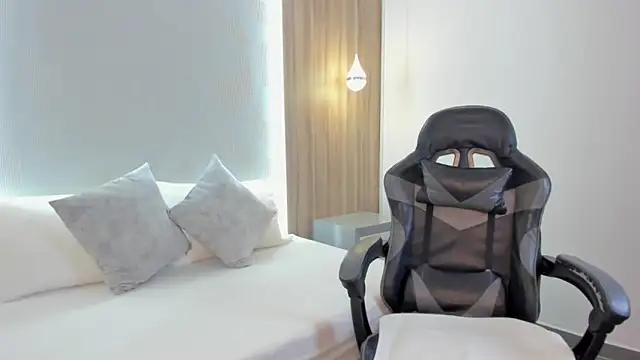 sophia_solerr 即時 XXX 聊天