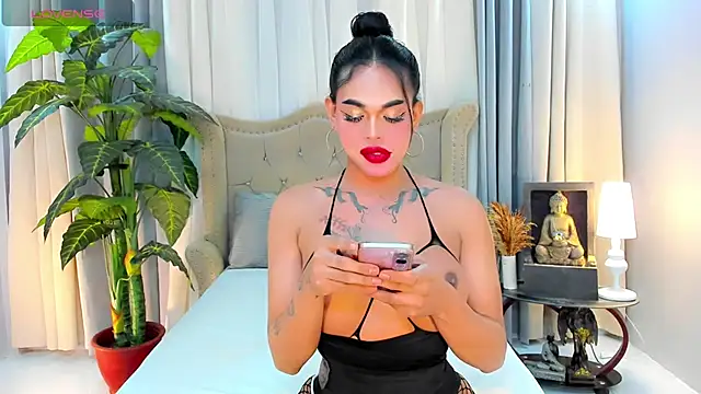 MochaliciousTransOnTop Live XXX-chat