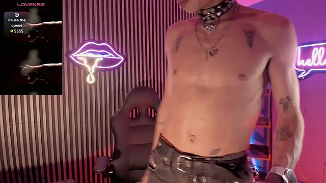 Maximoking26's Webcam Show