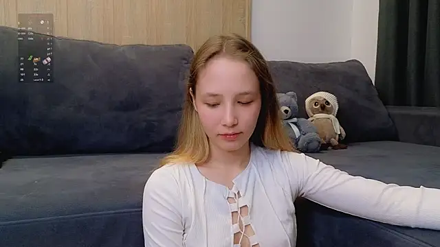 XXX chat uživo modela y0ur_sunshinee