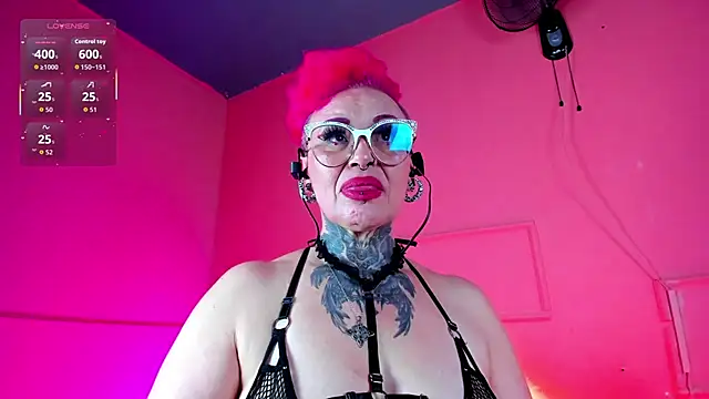 MATURE_HARDCORE live XXX chat