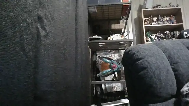 EEYORE86 Show in webcam