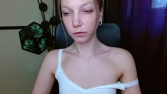 Chat +18 de EmillyPlay ao vivo