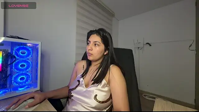 cloe_small: απευθείας συνομιλία ΧΧΧ