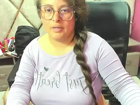 แชท XXX สดของ Sarah_Boobs_