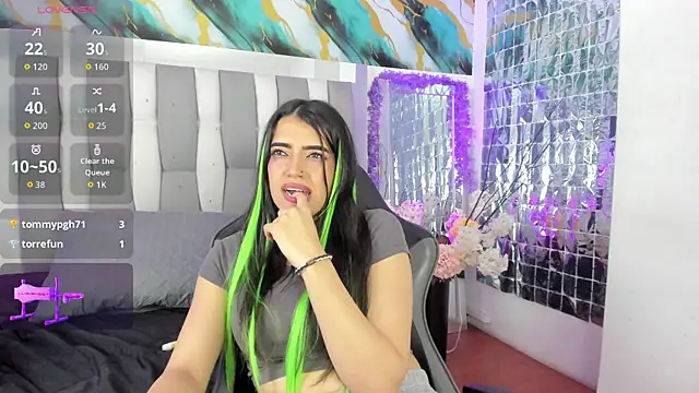 Chatroom XXX en direct de IsaDiiaz