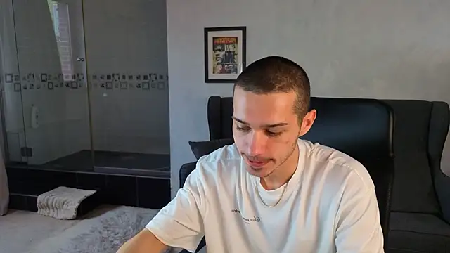 KaydenDrew 现场XXX聊天