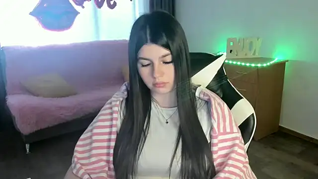 KisaModel – Naživo XXX chat