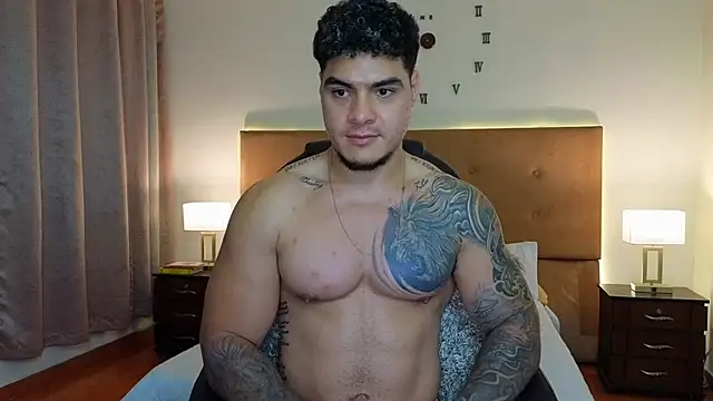 Show modela Steven_Velez na web-kameri