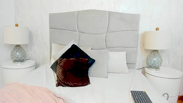 CynthiaMoreのライブXXXチャット