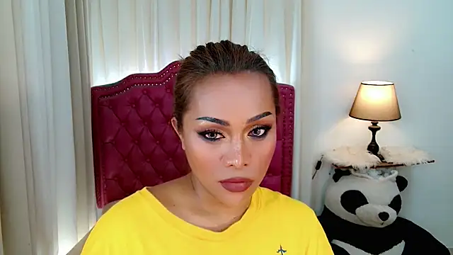 DreamLADYBOY webkamerás műsora