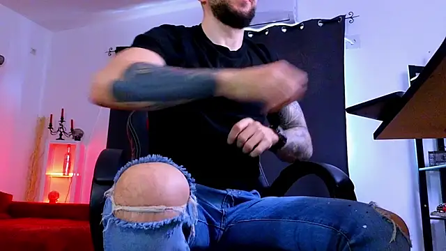 MightyAaron66 élő XXX-chatje