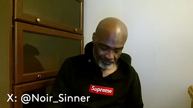 sinnernoir's Live XXX Chat