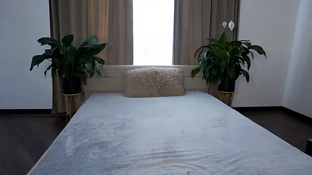 TeraCroft Adlı Modelin Canlı XXX Sohbeti