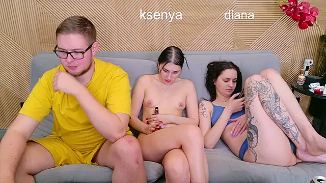 Ksenny Show in webcam