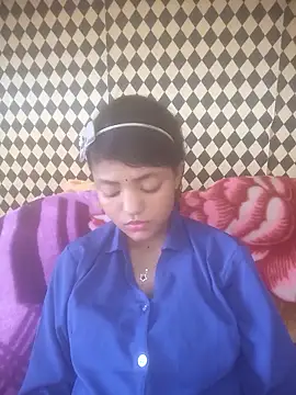 Freakingromance: διαδικτυακό σόου στην κάμερα