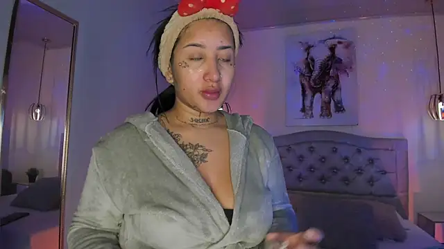 Czat XXX na żywo – ayshel__