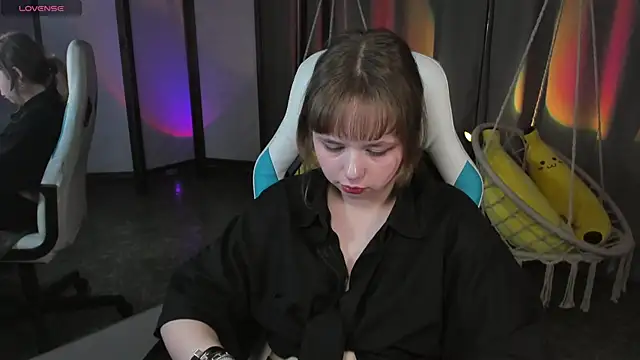 Chatroom XXX en direct de LeonaHicks