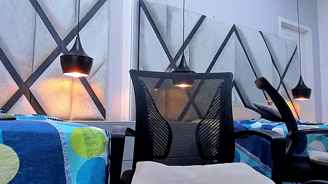 Show modela NohaBrooks na web-kameri