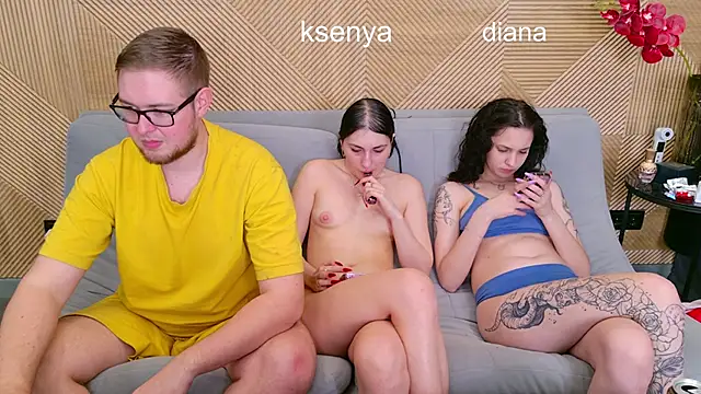 Ksenny Chat XXX in diretta