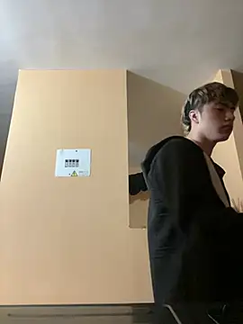 AlexanderCollman2 在線直播表演