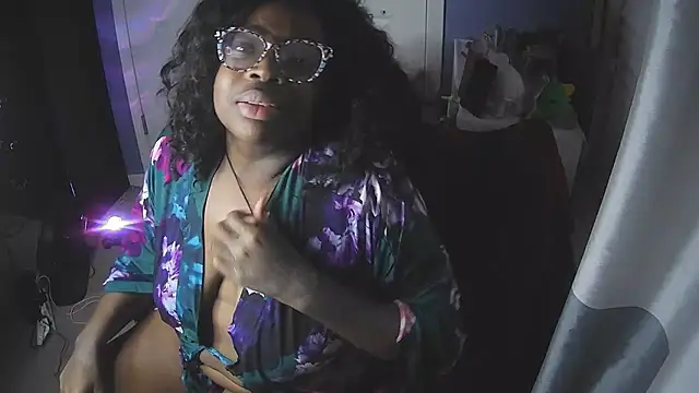 UriUniverse69 Show in webcam