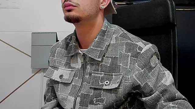 دردشة BrandonTate الجنسية المباشرة