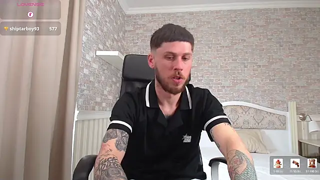 Czat XXX na żywo – JonahShaw