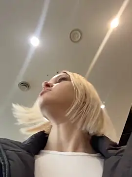 Show modela AshleyMur na web-kameri