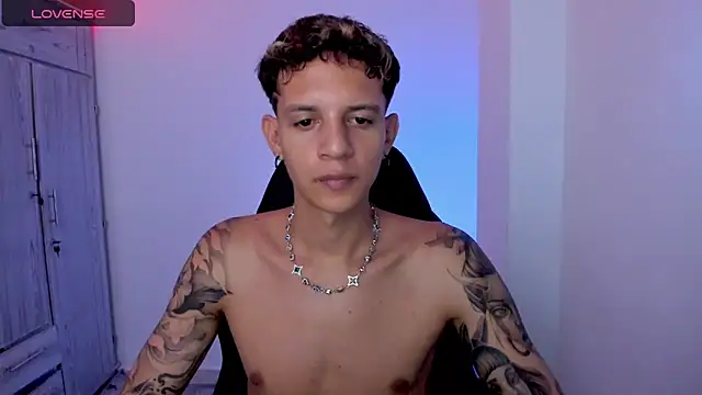 tylernova Adlı Modelin Web Kamerası Şovu