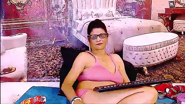 Chat XXX en directo de IndianAllure