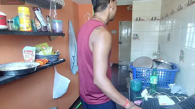 Gre3k_god's Webcam Show