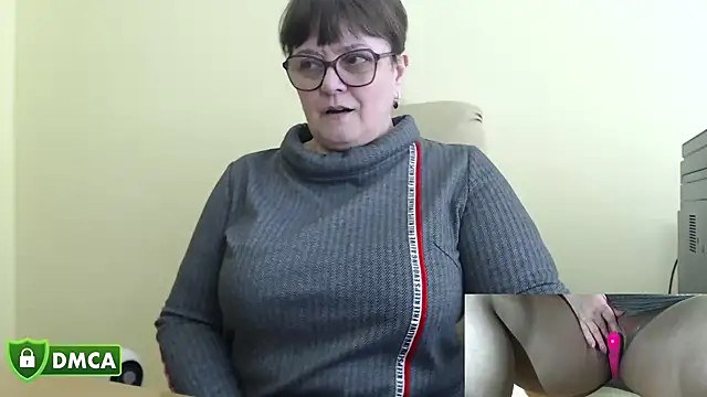 BrandiOhNight: онлайн-секс-чат