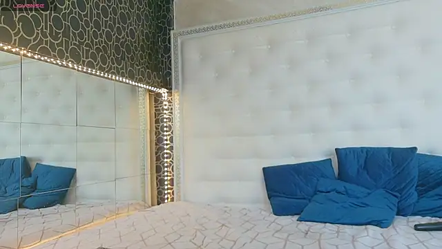 karissia Adlı Modelin Canlı XXX Sohbeti