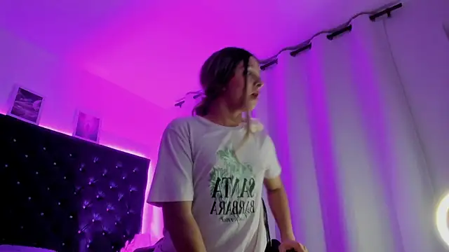 Pokazy przed kamerką – BellaRoge