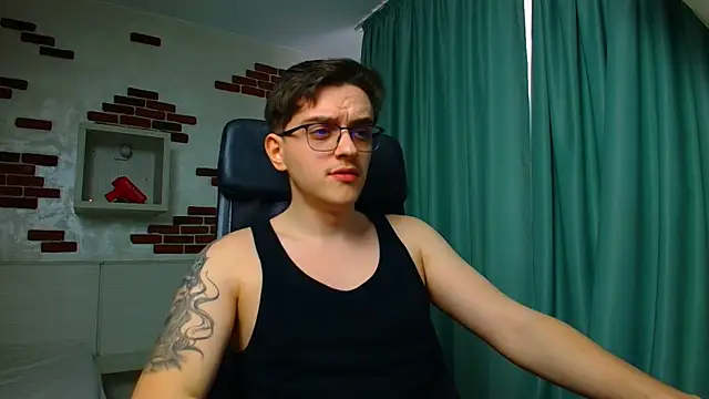 FelixStarkk Chat XXX live