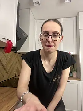 Chat +18 de MartiniiSelenna ao vivo