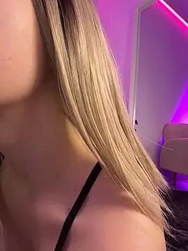 ScarletFlameee Webcam show