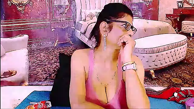 IndianAllure's Live XXX Chat