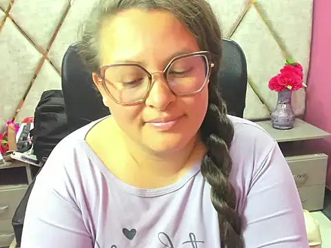 Sarah_Boobs_'s Live XXX Chat