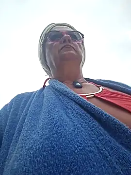 Chat +18 de Hot-Muci ao vivo