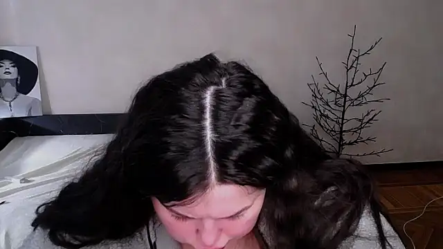 Онлайн чат XXX Emily_Mo