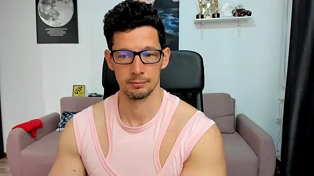 BrutusK08: онлайн-секс-чат