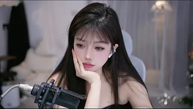 Cecily 现场XXX聊天