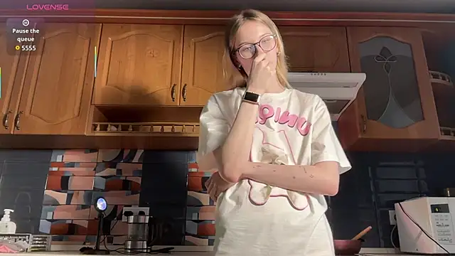 eileencrowdayn Webbikameraesitys